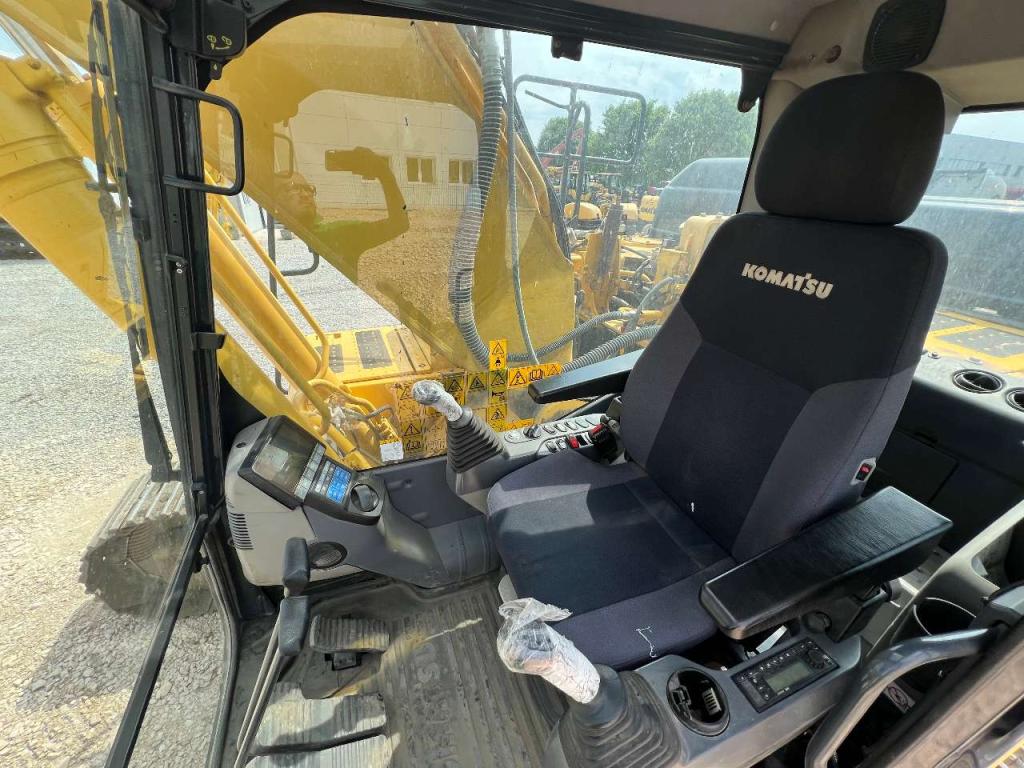 Komatsu PC290NLC-11E0 Photo 16