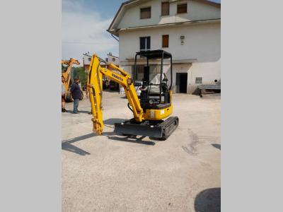 Komatsu PC16R-3HS sold by Machinery Scanner