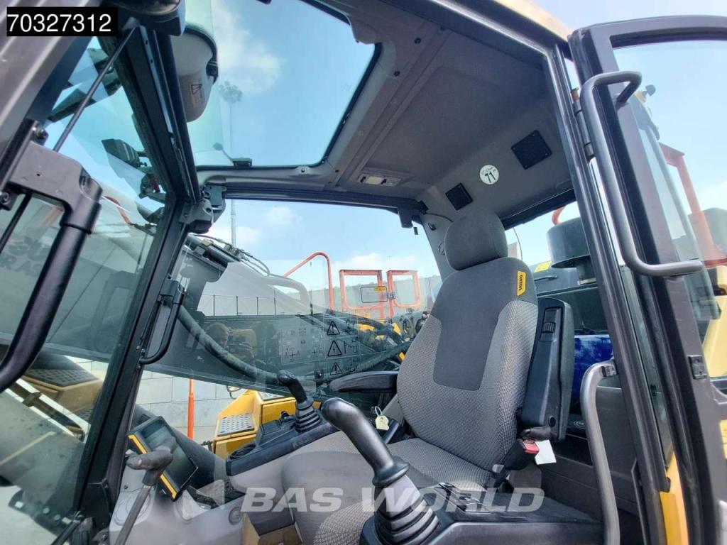Volvo EC380 E L Photo 26
