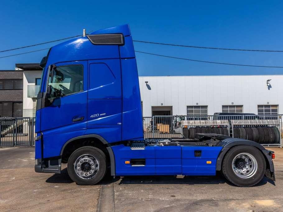 Volvo FH 420 Photo 2