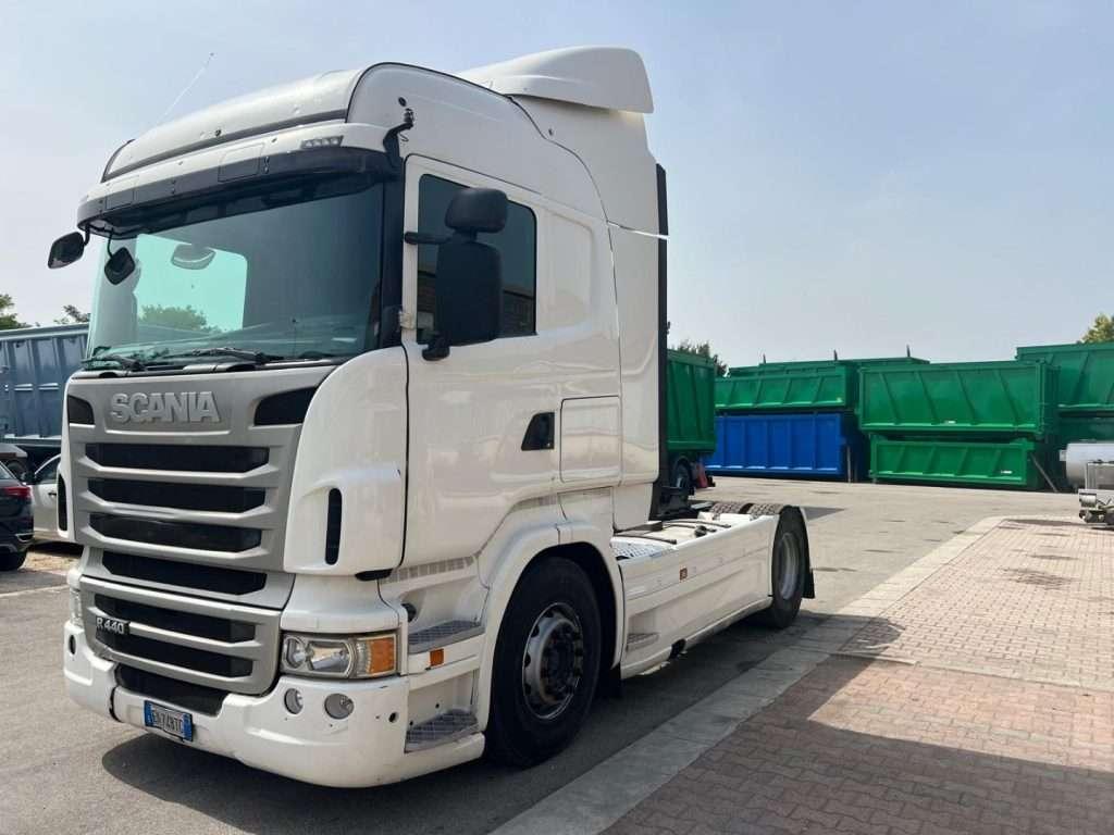 Scania 440 USATO TRATTORE CON RALLA Photo 1