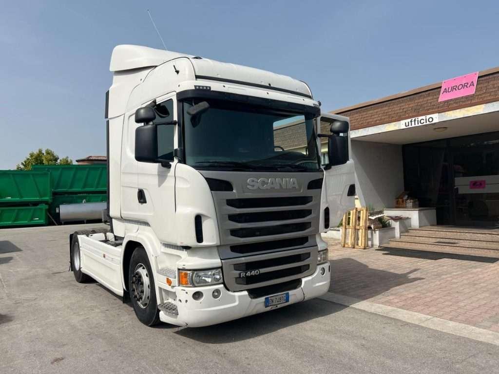 Scania 440 USATO TRATTORE CON RALLA Photo 2