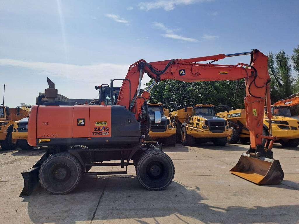 Hitachi ZX170W-5B Photo 5
