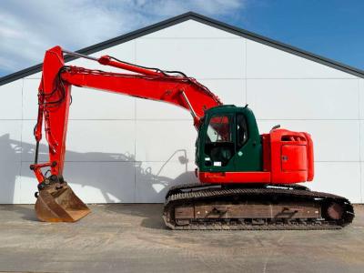 New Holland Kobelco E235B SR-2 - 360° Camera / Hammer lines sold by Boss Machinery