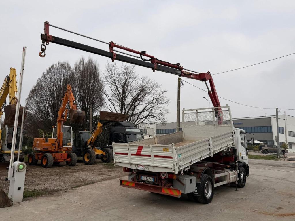Iveco 130E18 Photo 5