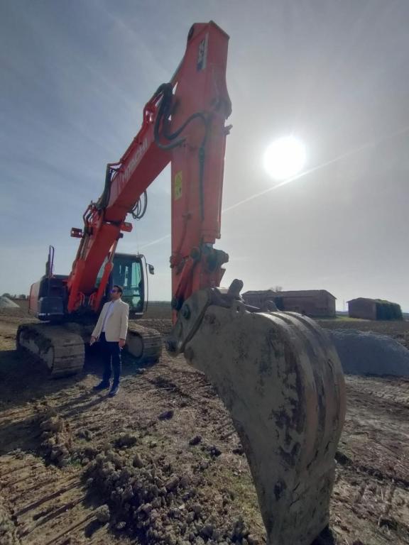 Hitachi Zaxis ZX240N-5B Series Photo 3