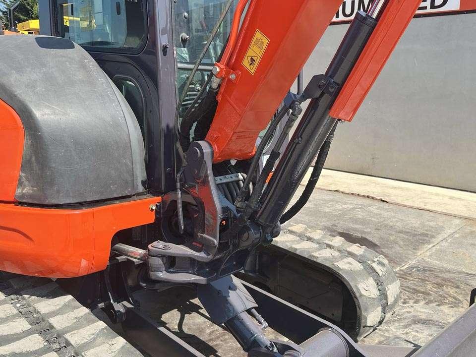 Kubota U48-4 Photo 7