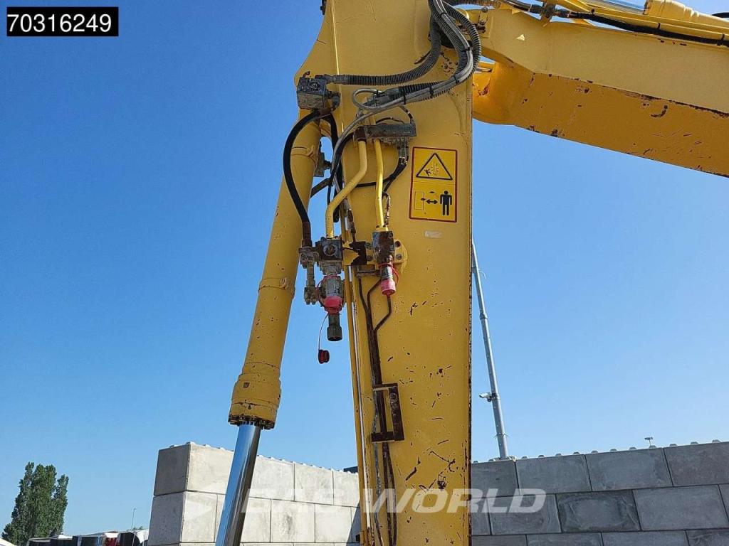 Komatsu PW180 -7E0 OUTRIGGERS + BLADE Photo 14