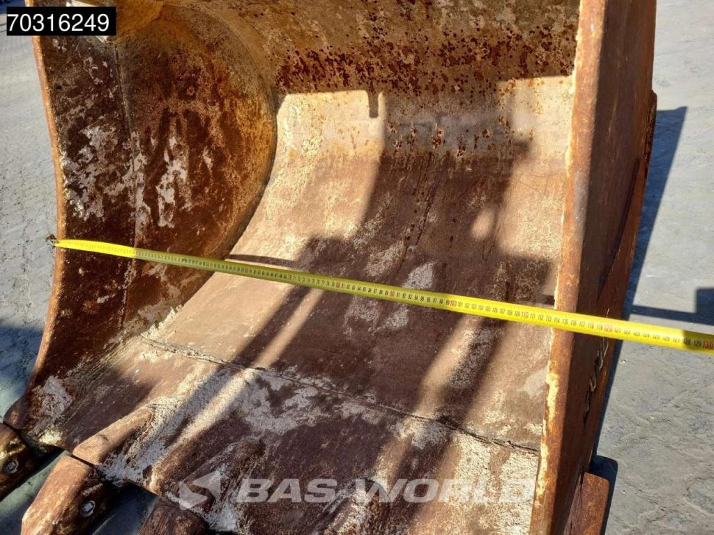 Komatsu PW180 -7E0 OUTRIGGERS + BLADE Photo 18