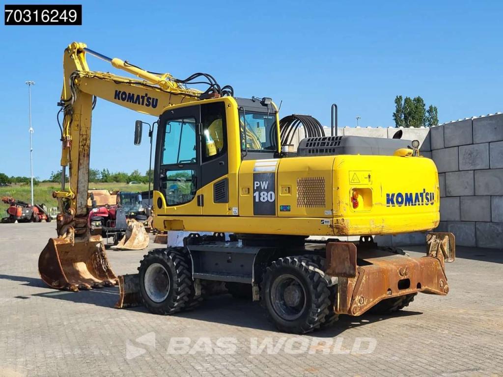 Komatsu PW180 -7E0 OUTRIGGERS + BLADE Photo 5