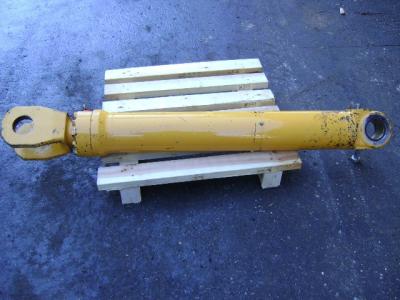 Lifting piston for Liebherr 632 sold by PRV Ricambi Srl
