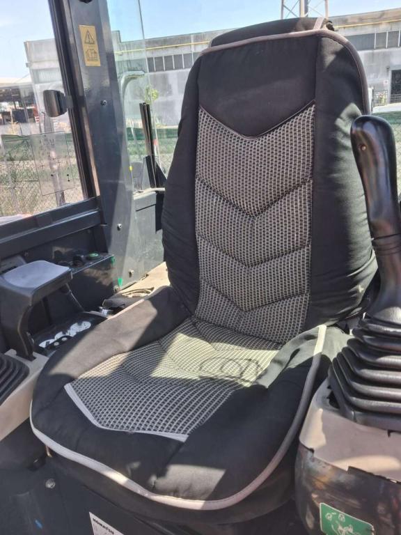 Komatsu PC50 MR Photo 5