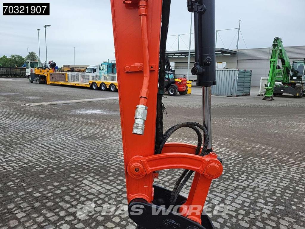 Kubota U50-5 Photo 12