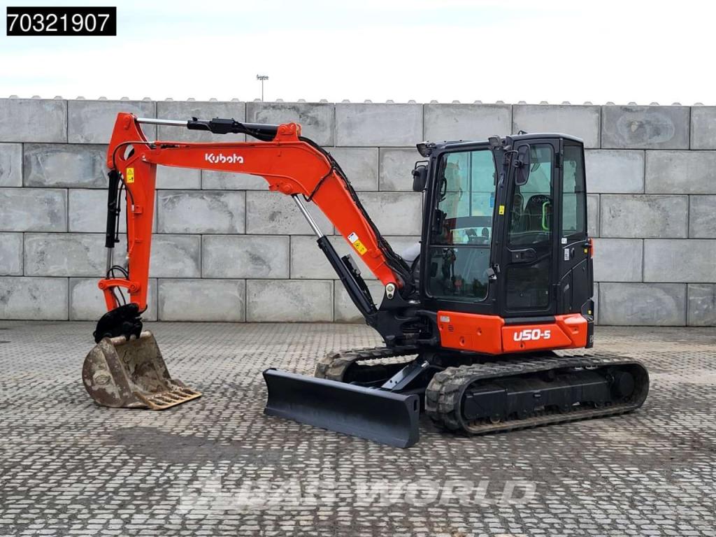 Kubota U50-5 Photo 2