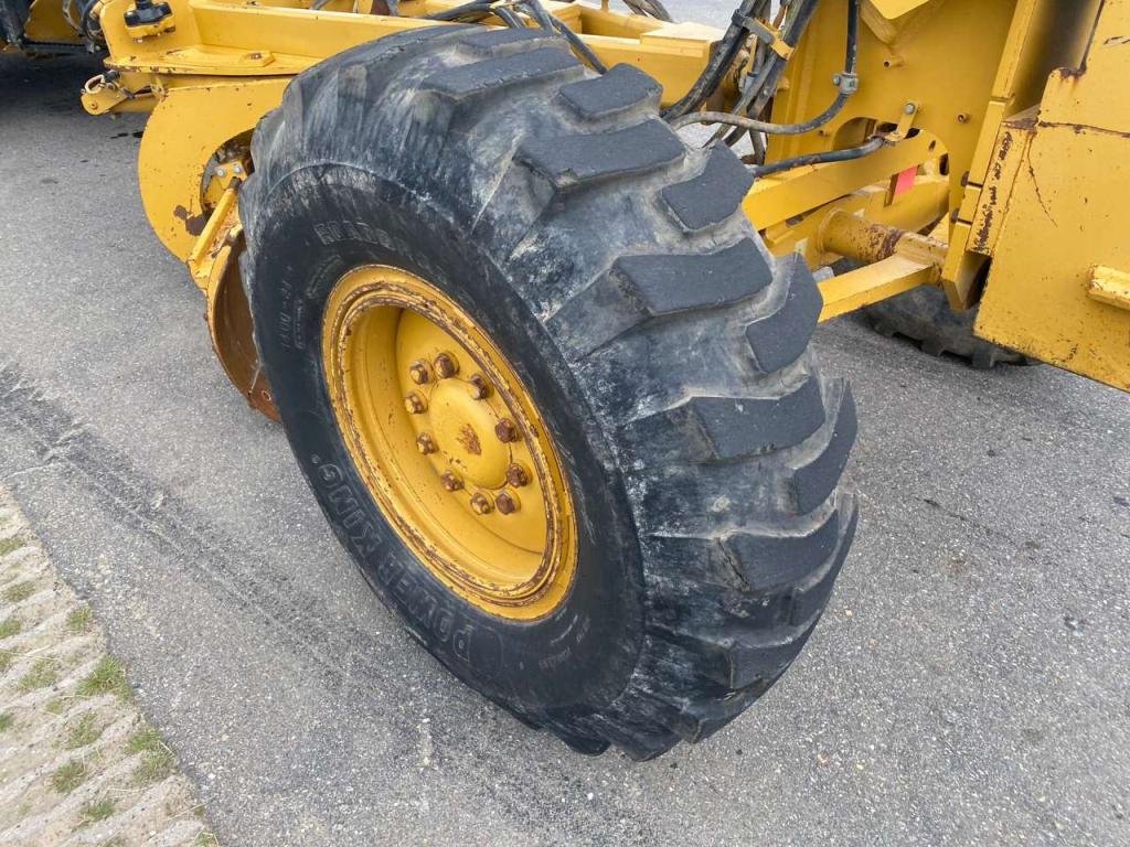 Caterpillar 140M Ripper + Pushblock Photo 8