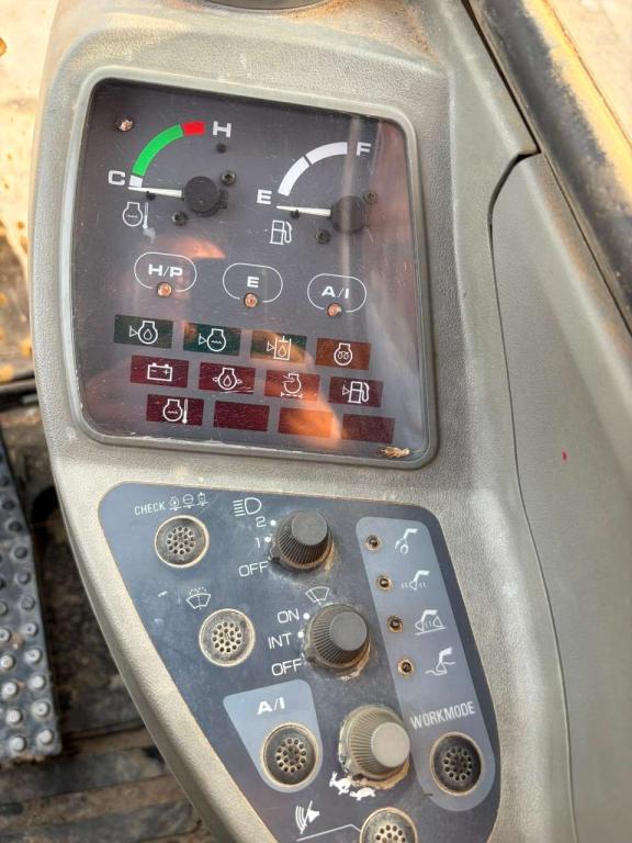 Fiat Kobelco EX235 Photo 10