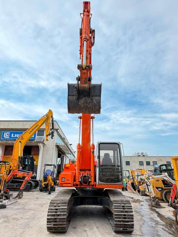 Fiat Kobelco EX235 Photo 2