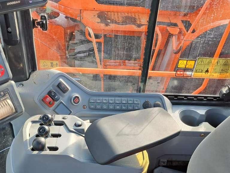 Doosan DL320-7 Photo 14