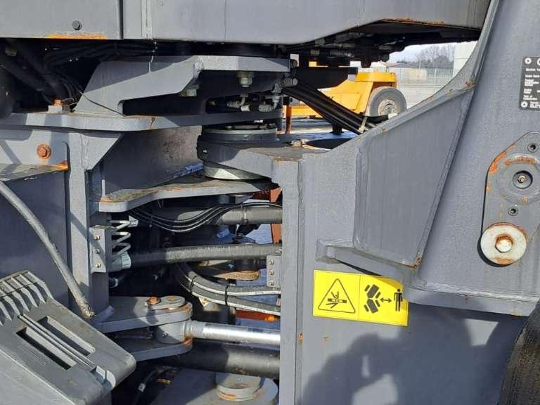 Doosan DL320-7 Photo 9