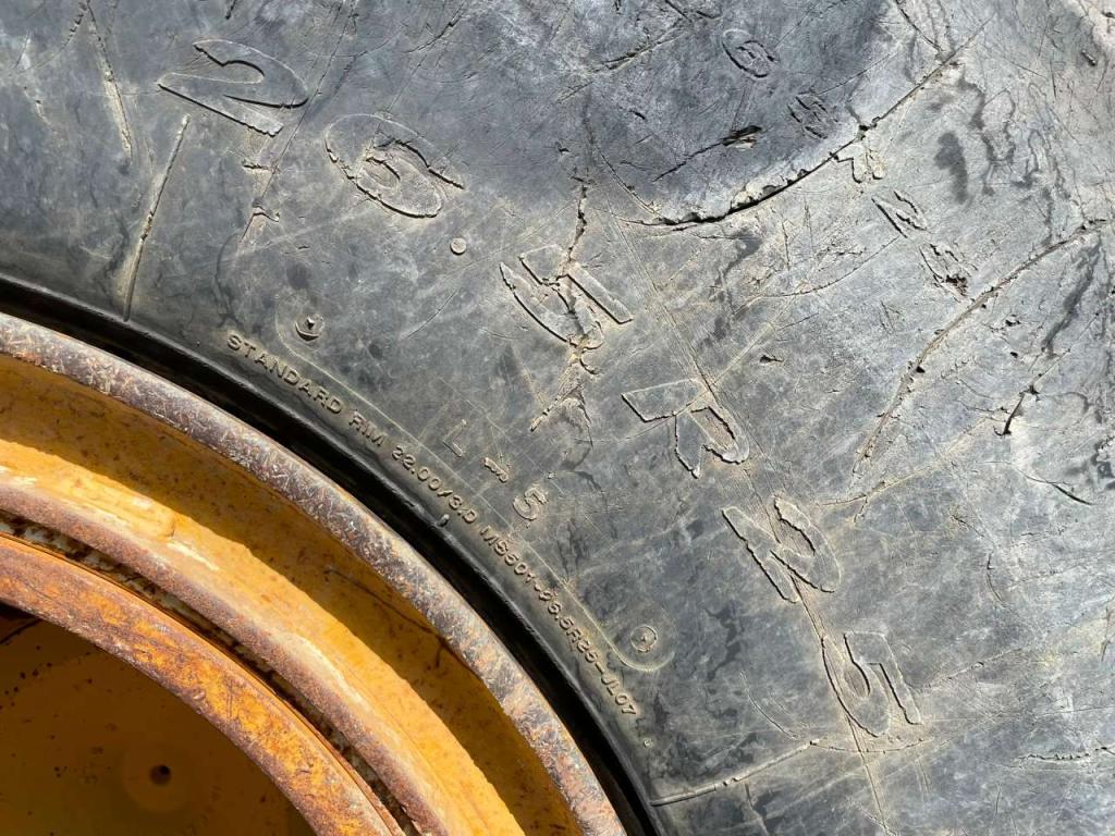 Caterpillar 966K Photo 15