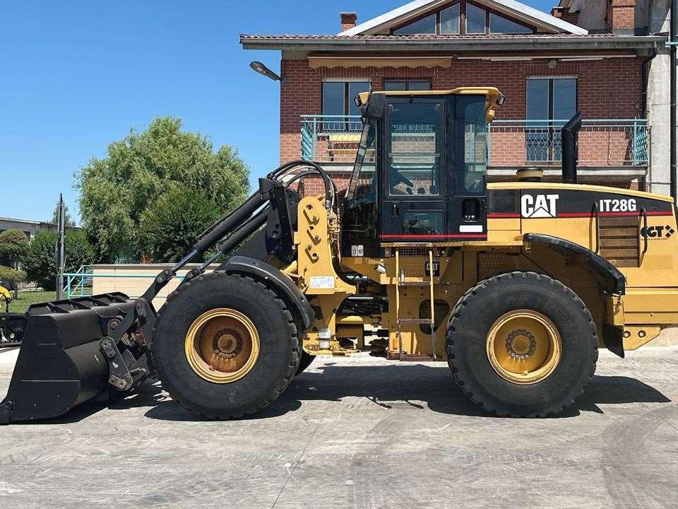 Caterpillar IT28G 4X4 Photo 2