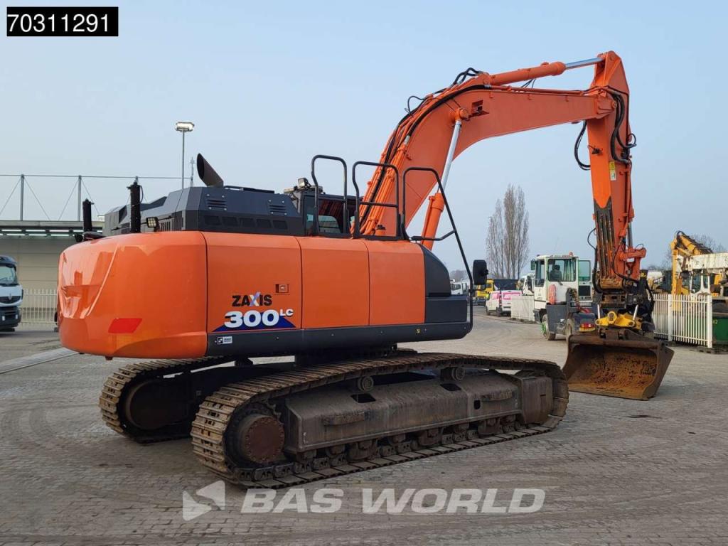 Hitachi ZX300 LC -6 Photo 6