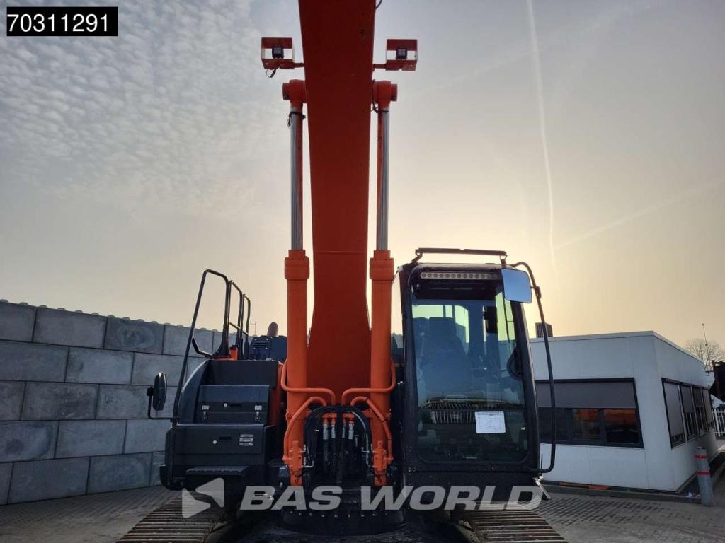 Hitachi ZX300 LC -6 Photo 9
