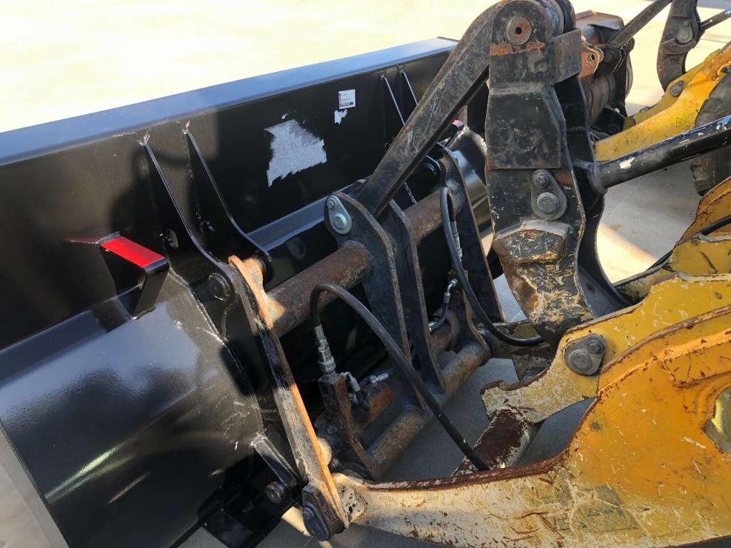 Yanmar V 100 Photo 8