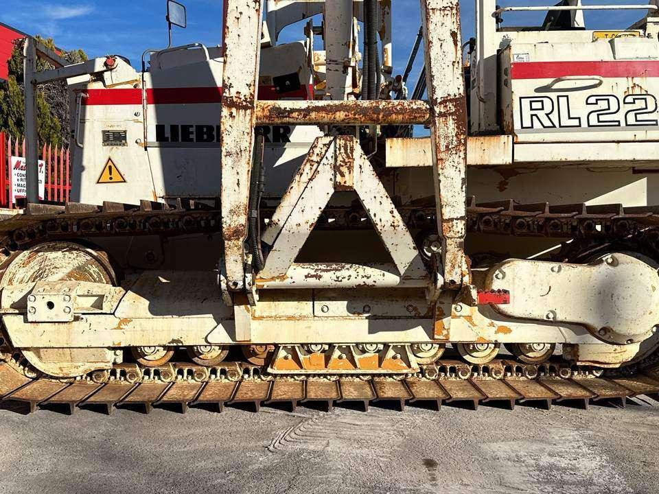 Liebherr RL 22 B Photo 4