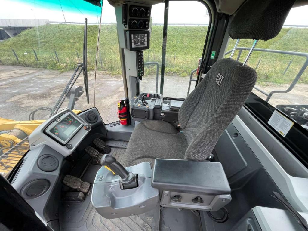 Caterpillar 980M | New Bucket Photo 19