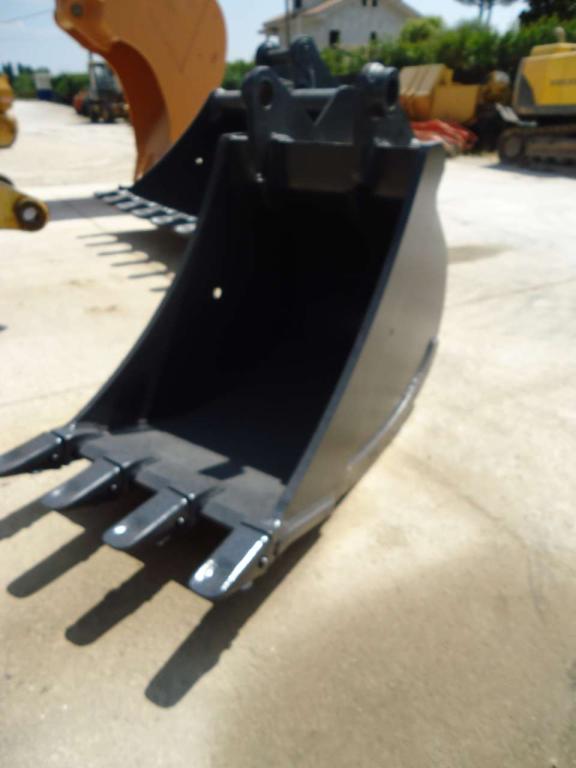 Digging bucket for da q.li 200 a q.li 230 Photo 1