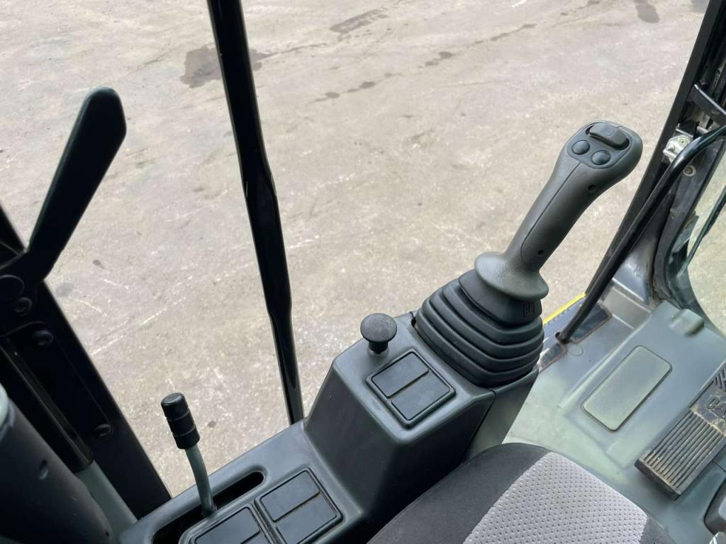 Caterpillar M322D Photo 21