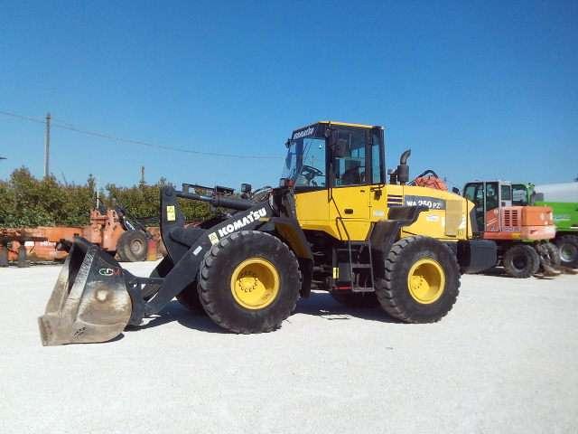 Komatsu WA250-5 Photo 4