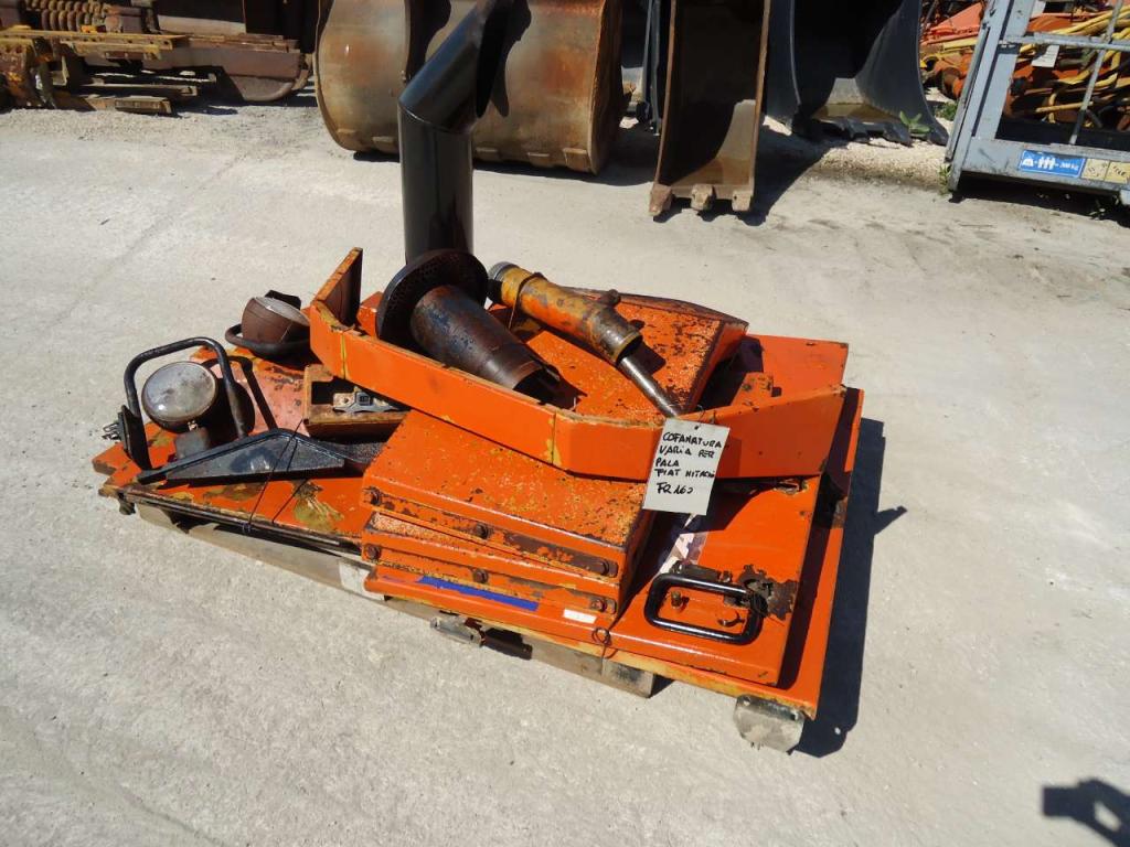 Hood and body panel for Fiat Hitachi FR160 Photo 1