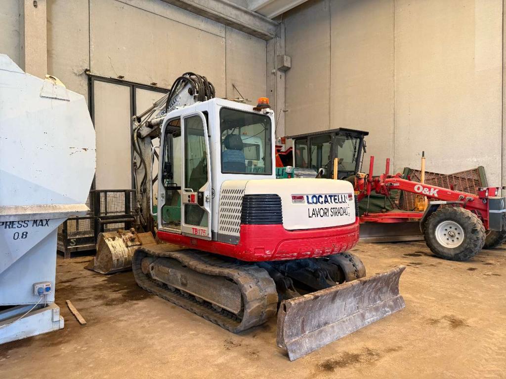 Takeuchi TB175 Photo 1