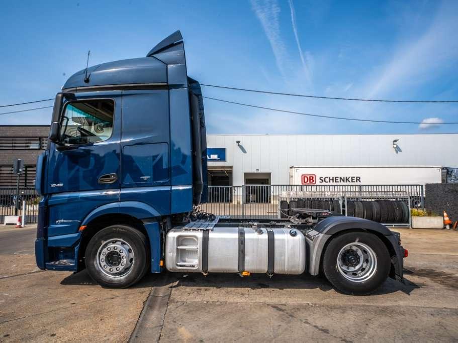 Mercedes-Benz ACTROS 1846 LS Photo 6