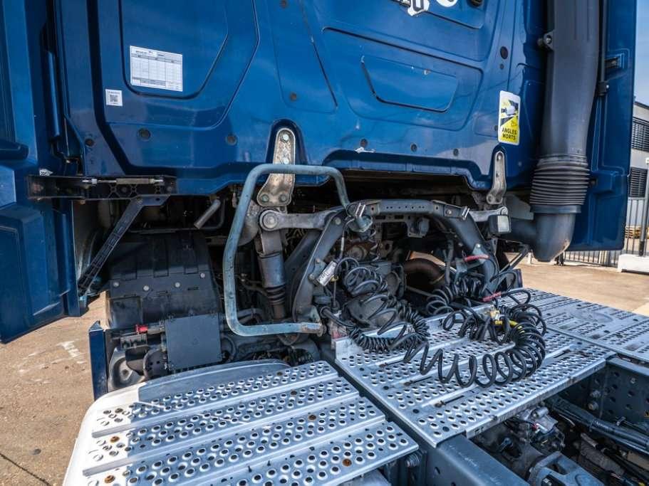 Mercedes-Benz ACTROS 1846 LS Photo 9