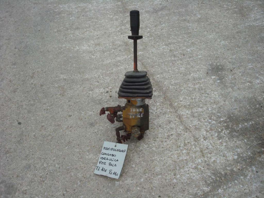Manipulator for Fiat Allis FL10-FL14E Photo 4