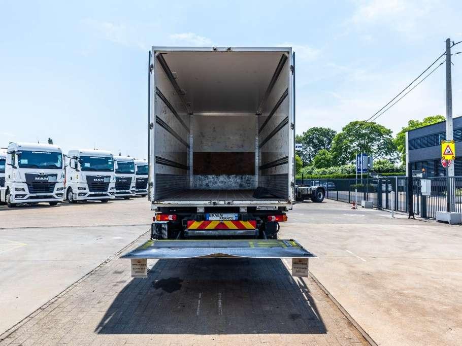 Renault D14 250 + DHOLLANDIA Photo 10