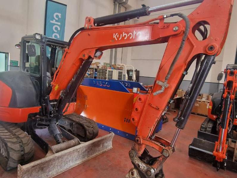 Kubota U48-4 Photo 3