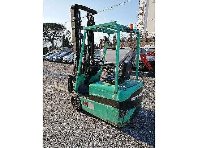 Mitsubishi Diesel forklift truck Photo 1