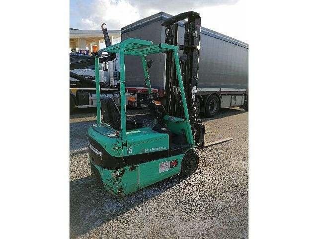 Mitsubishi Diesel forklift truck Photo 2