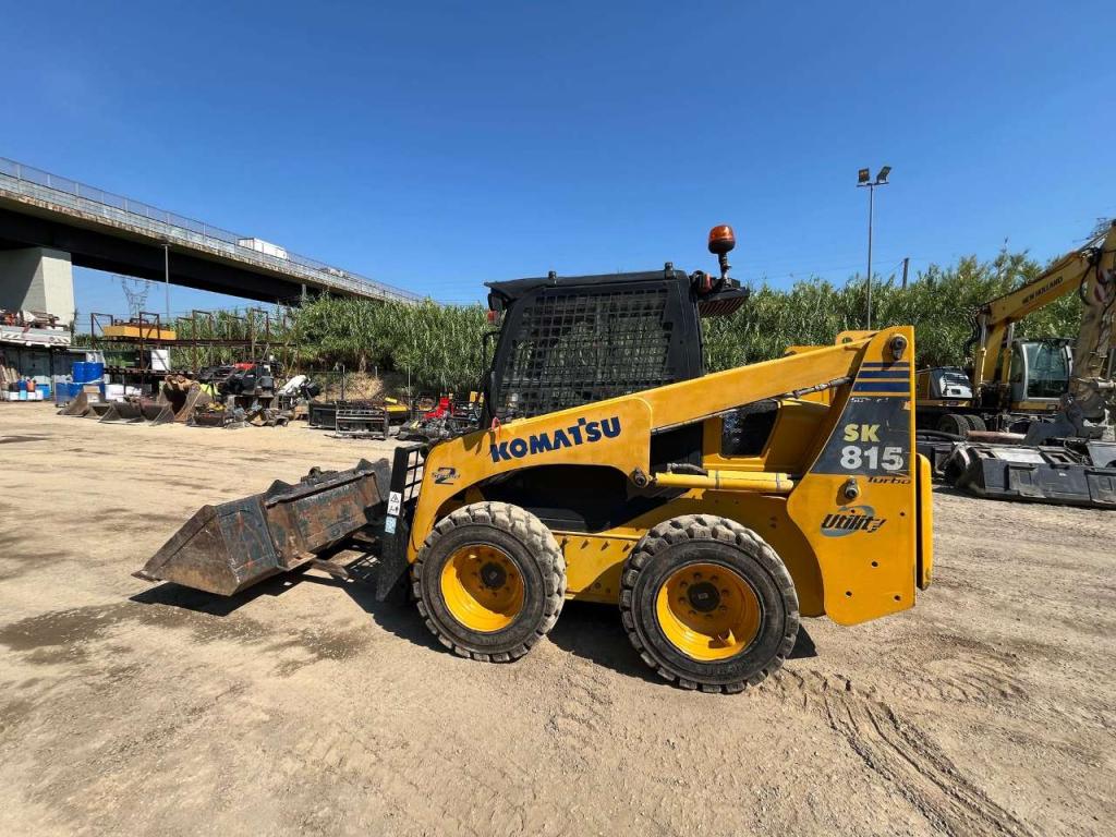Komatsu SK 815 Photo 1