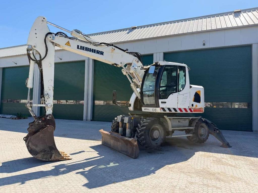 Liebherr A914 Compact 5x attachment - Good working condition Photo 2