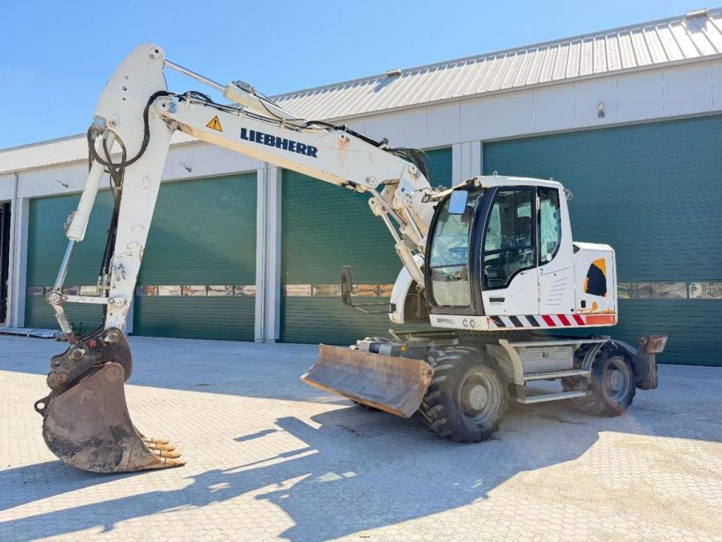 Liebherr A914 Compact 5x attachment - Good working condition Photo 3
