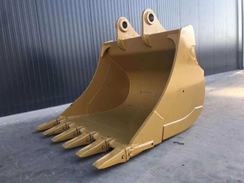 Volvo EC240 Photo 5