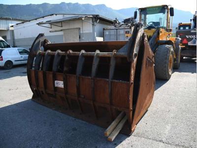 Trevi Benne pin-on 3000 mm with hydraulic grab sold by Balavto