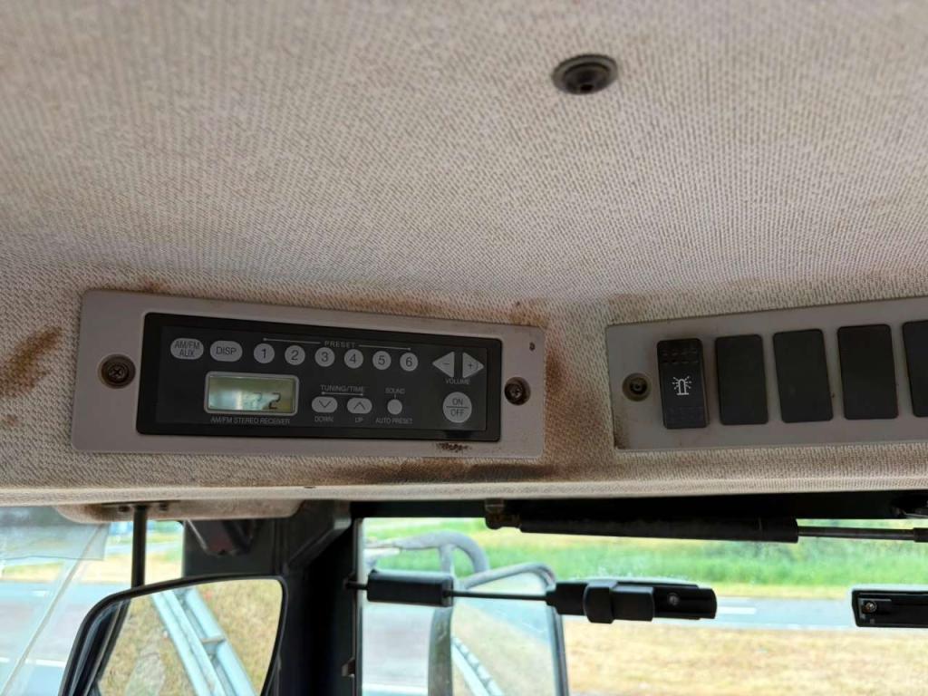Hitachi ZW180-5B Photo 23