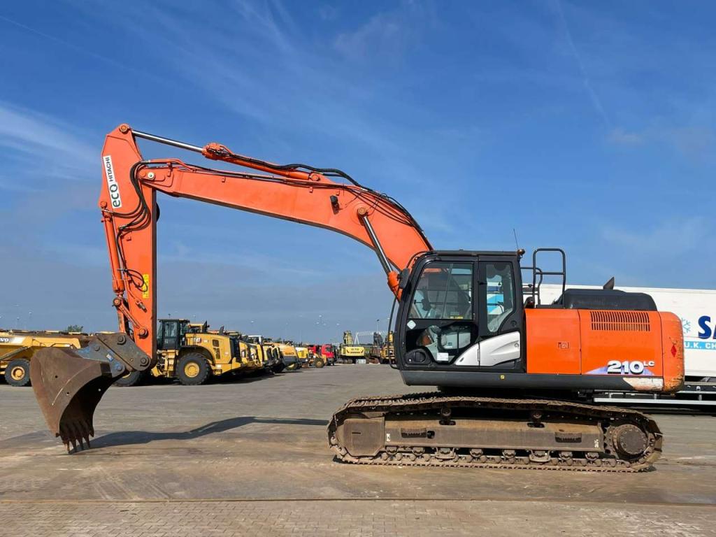 Hitachi ZX210LC-6 Photo 1
