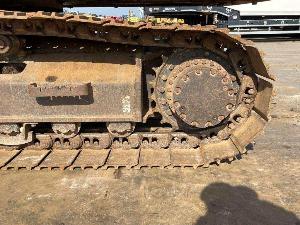Hitachi ZX210LC-6 Photo 11